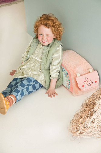 LILLIPUTIENS Drewniany jeździk 2 w 1 z miękkim siedziskiem i torebką Sarenka Stella 12 m+