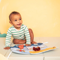 Lilliputiens Miękka tablica aktywizująca samochód Piesek Jules 3 m+