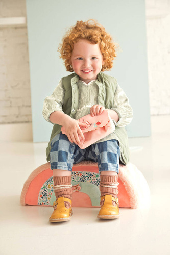 LILLIPUTIENS Drewniany jeździk 2 w 1 z miękkim siedziskiem i torebką Sarenka Stella 12 m+