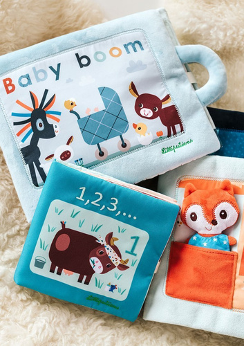 LILLIPUTIENS Miękka książeczka aktywizująca z mini - przytulanką „Dzień dobry, mały lisku” 18 m+