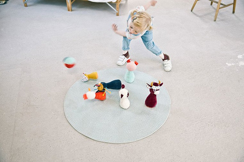 LILLIPUTIENS Kręgle z piłką - dzwoneczkiem Farma 12 m+